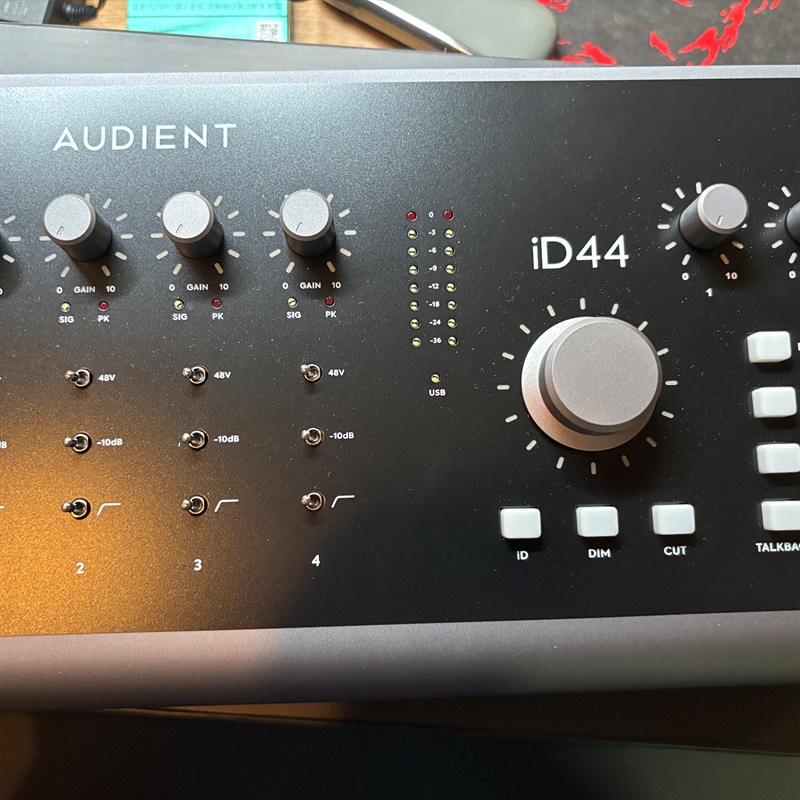 audient iD44 mk2の画像